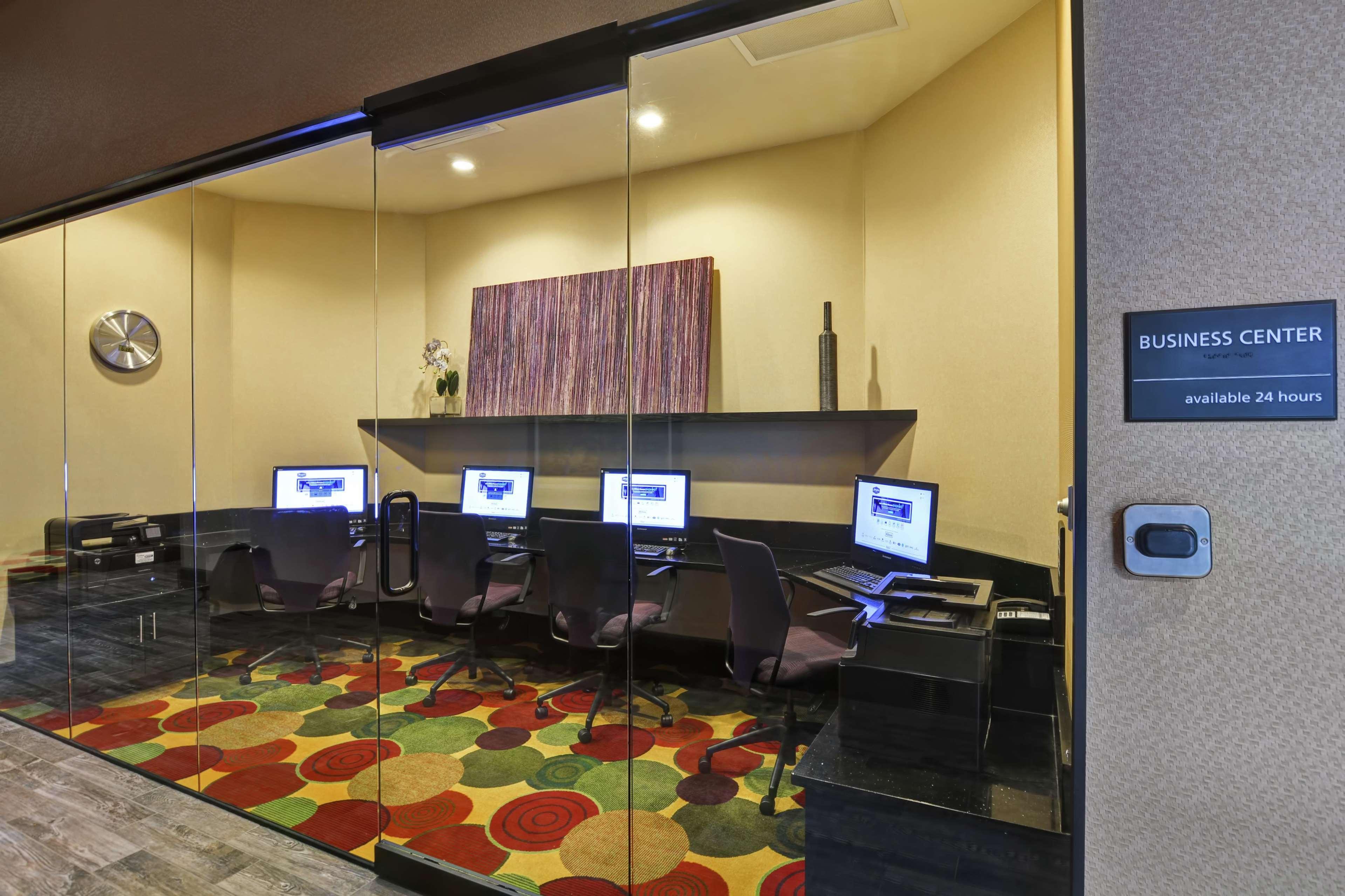 Hampton Inn & Suites Crabtree Raleigh Esterno foto