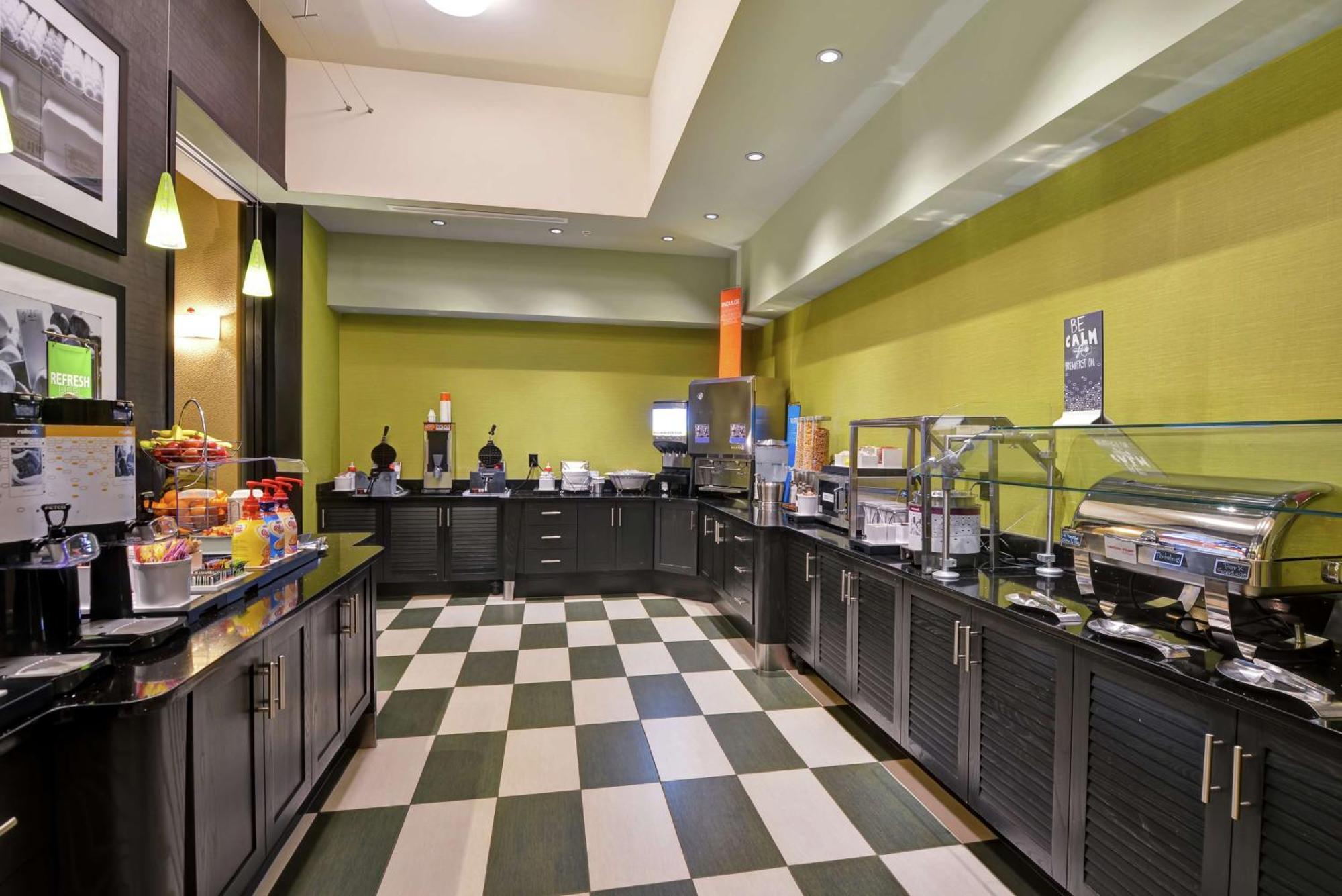 Hampton Inn & Suites Crabtree Raleigh Esterno foto